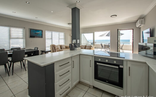 18 Perna Perna Apartment