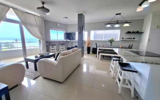 706 UHR Apartment